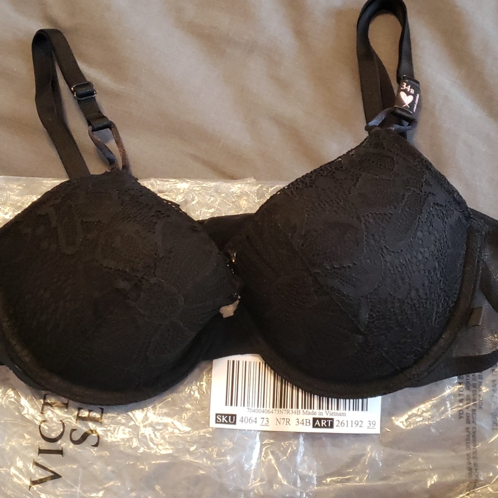Victoria Secret Lined Demi Lace Bra